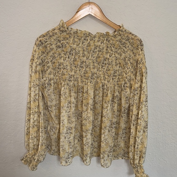 Flowy Pale Yellow Floral Blouse with smocking - Picture 10 of 10